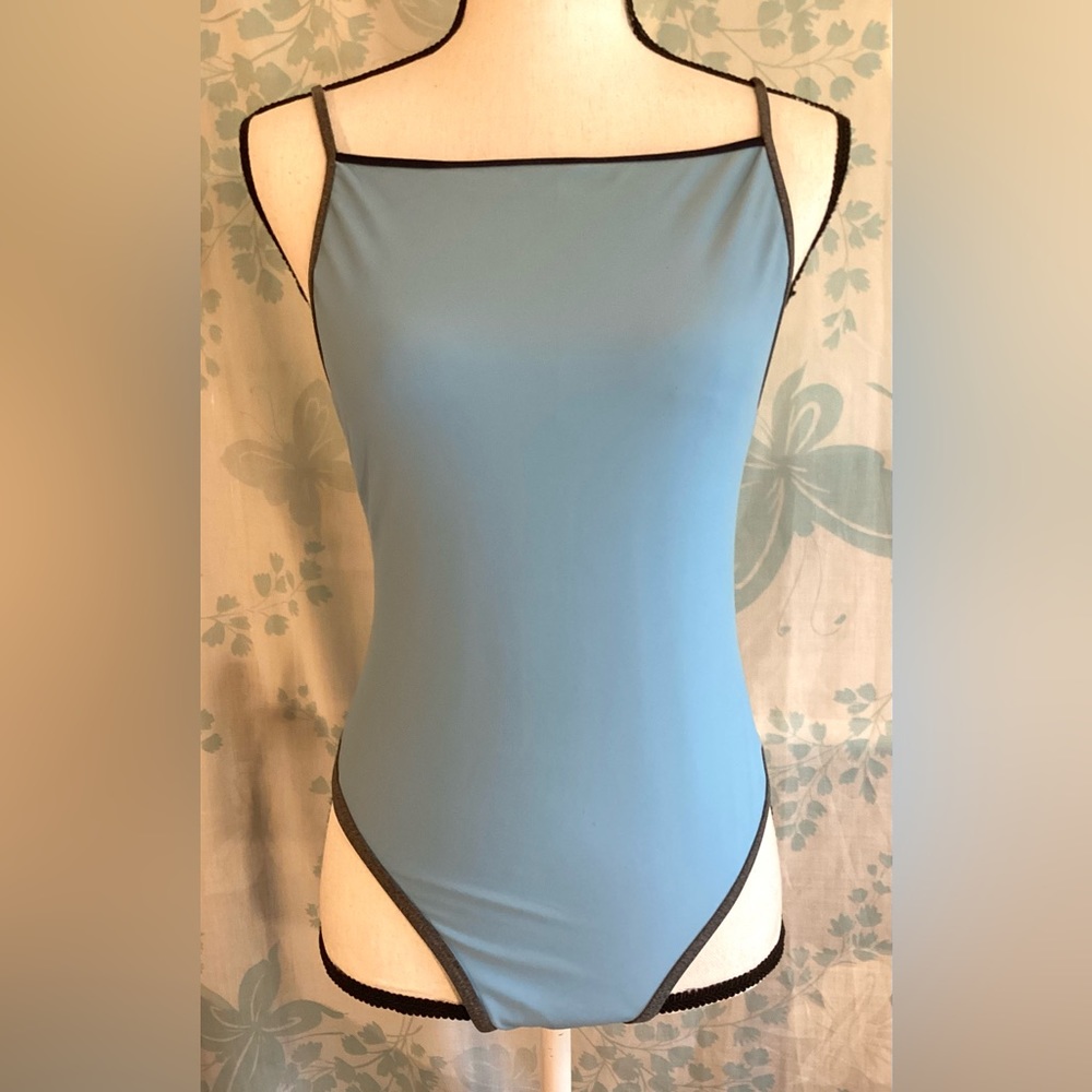 aerie 1 piece swimsuit. Size M